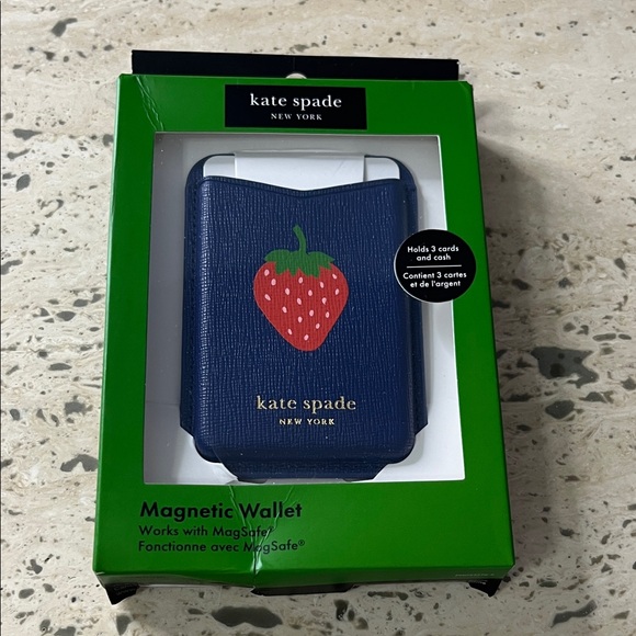 Target x Kate Spade new york Magnetic Wallet - Picture 1 of 2